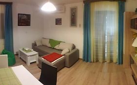 Apartments Maikidan